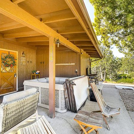 Peaceful Strawberry Cabin Fire Pit And Hot Tub Pine Extérieur photo