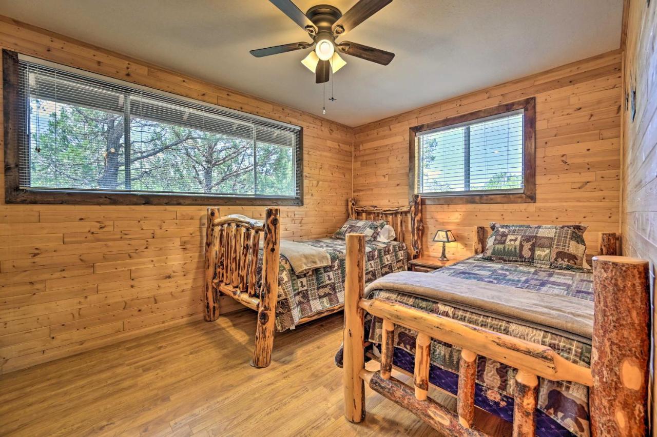 Peaceful Strawberry Cabin Fire Pit And Hot Tub Pine Extérieur photo